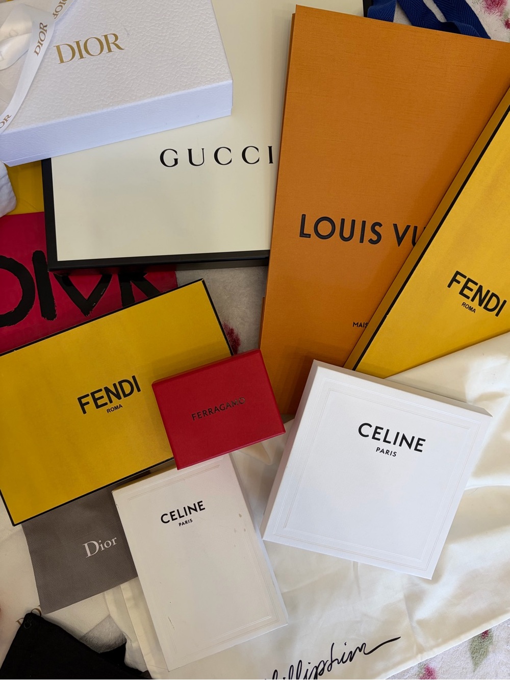 Luxury Dust Bag/Box + Mystery Beauty Item